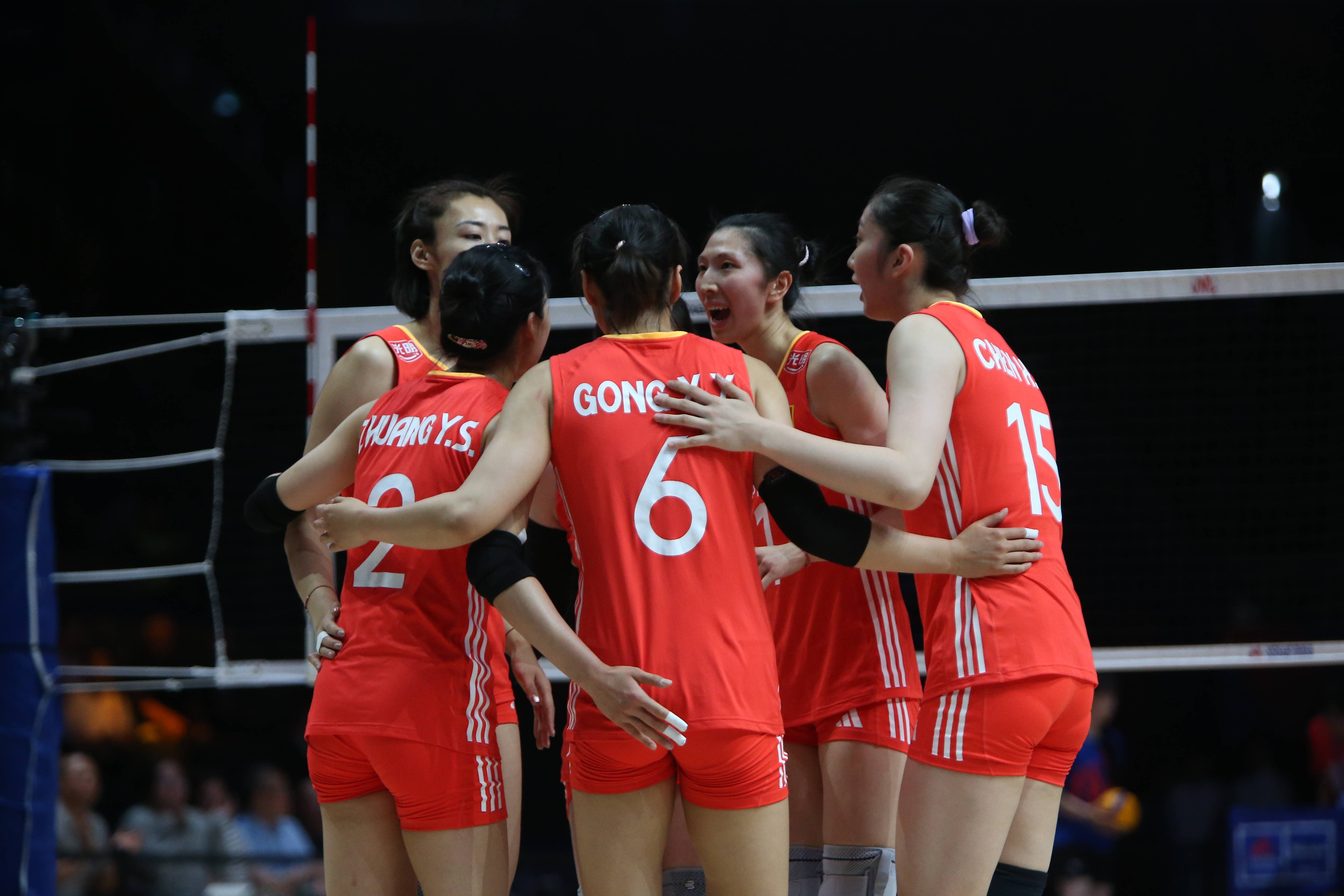 新周期开门红！女排世联赛-中国3-0横扫比利时 吴梦洁18分