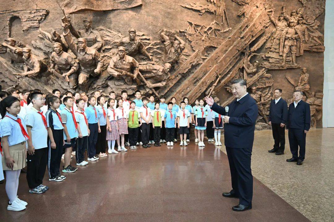 习近平：做一个堂堂正正、光荣自豪的中国人
